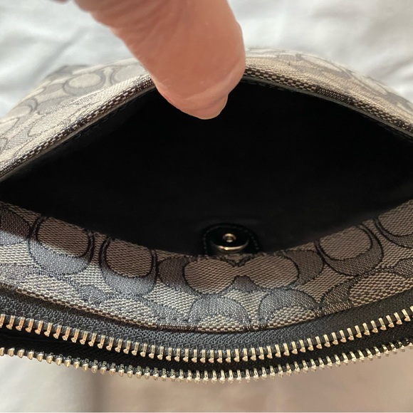 Coach Mini Rowan File Bag, black - Picture 5 of 7